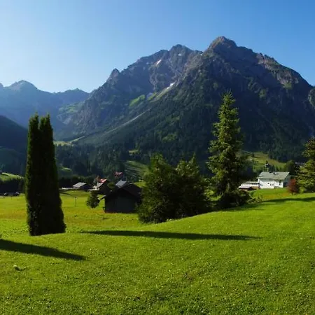 Vanessa Kleinwalsertal *