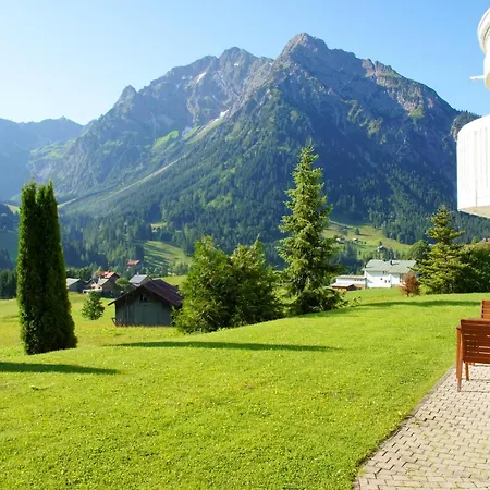 Vanessa Kleinwalsertal *